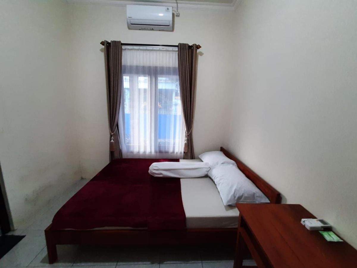 999 Khs Homestay Гилиманук Экстерьер фото