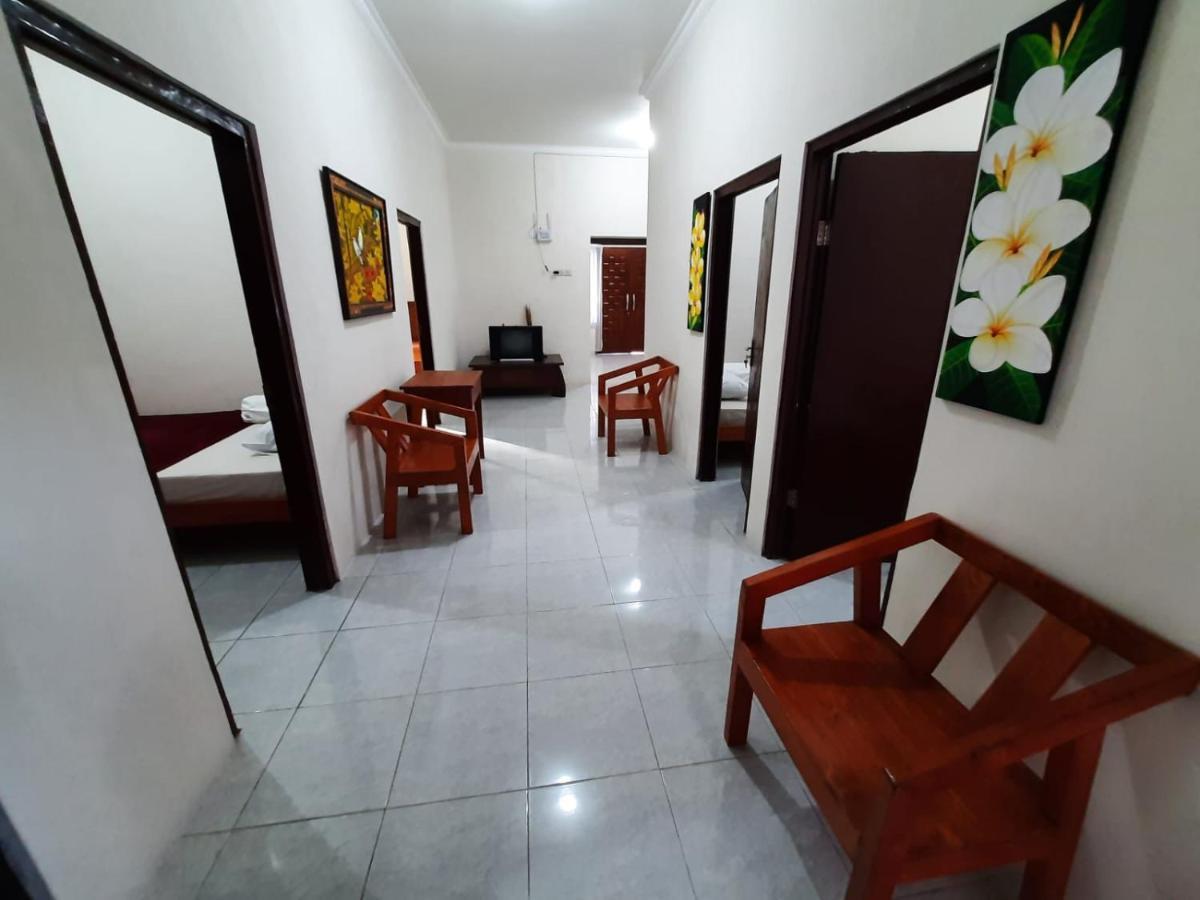 999 Khs Homestay Гилиманук Экстерьер фото
